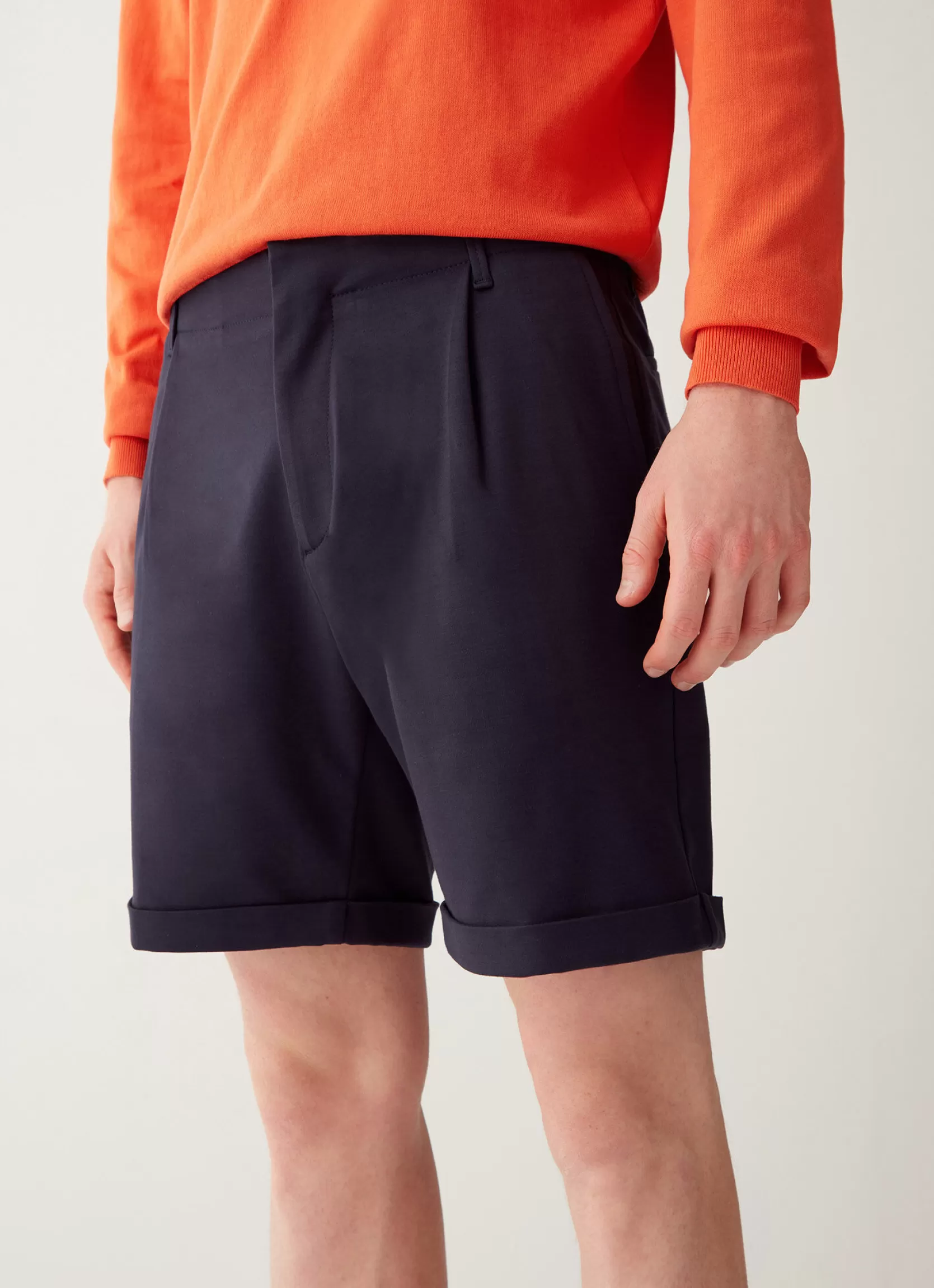 Colmar Chino style Bermuda shorts with turn-up at the hem | man Outlet
