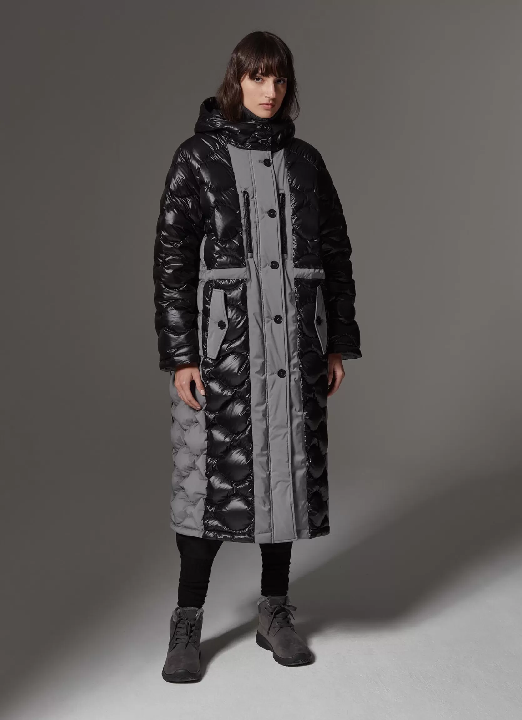 Colmar Coat with shimmering fixed hood | woman Colmar Revolution | Winter Down Jackets
