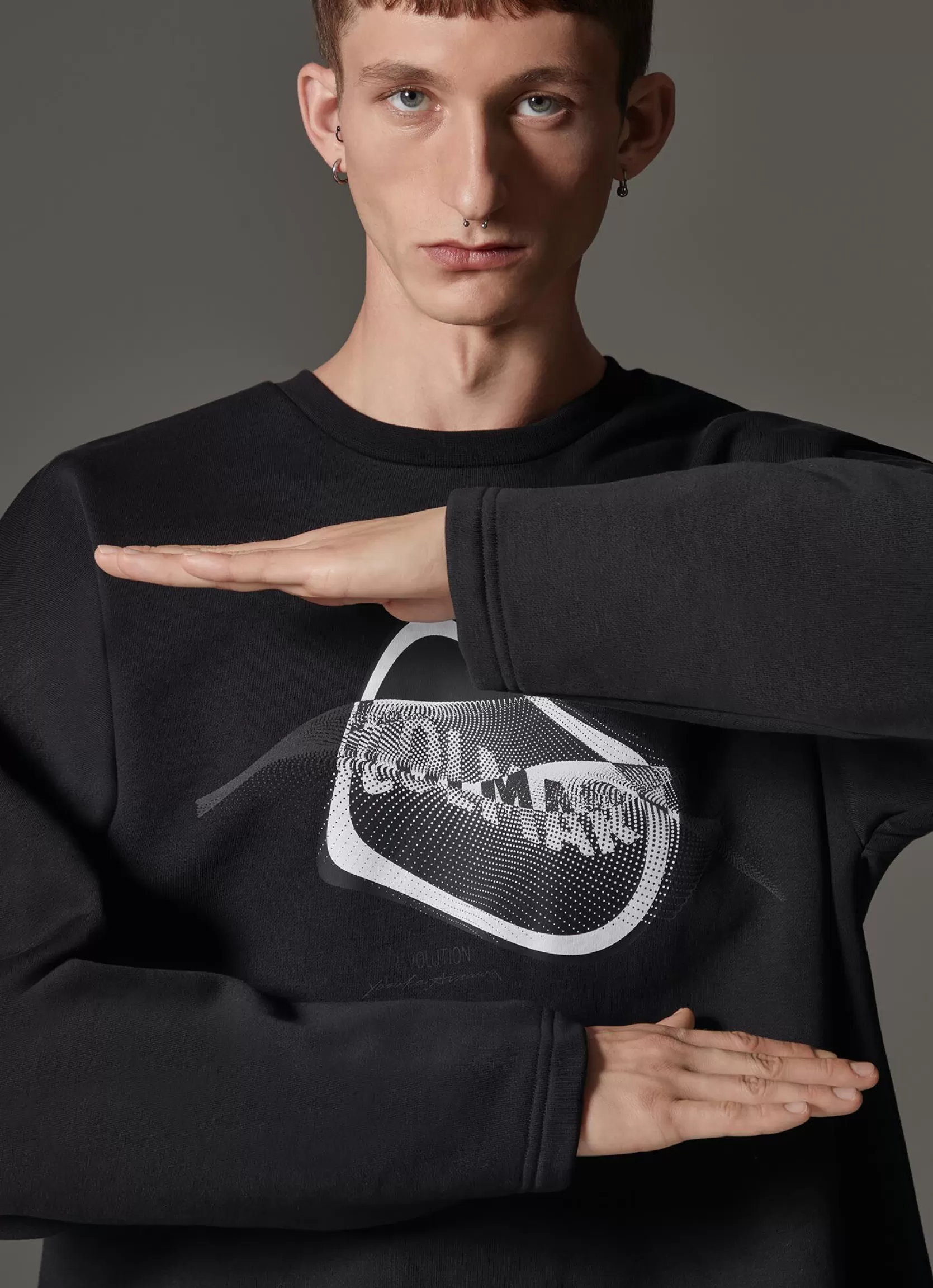 Colmar Crew-neck sweatshirt with uneven logo print | man Colmar Revolution | Sweatshirts