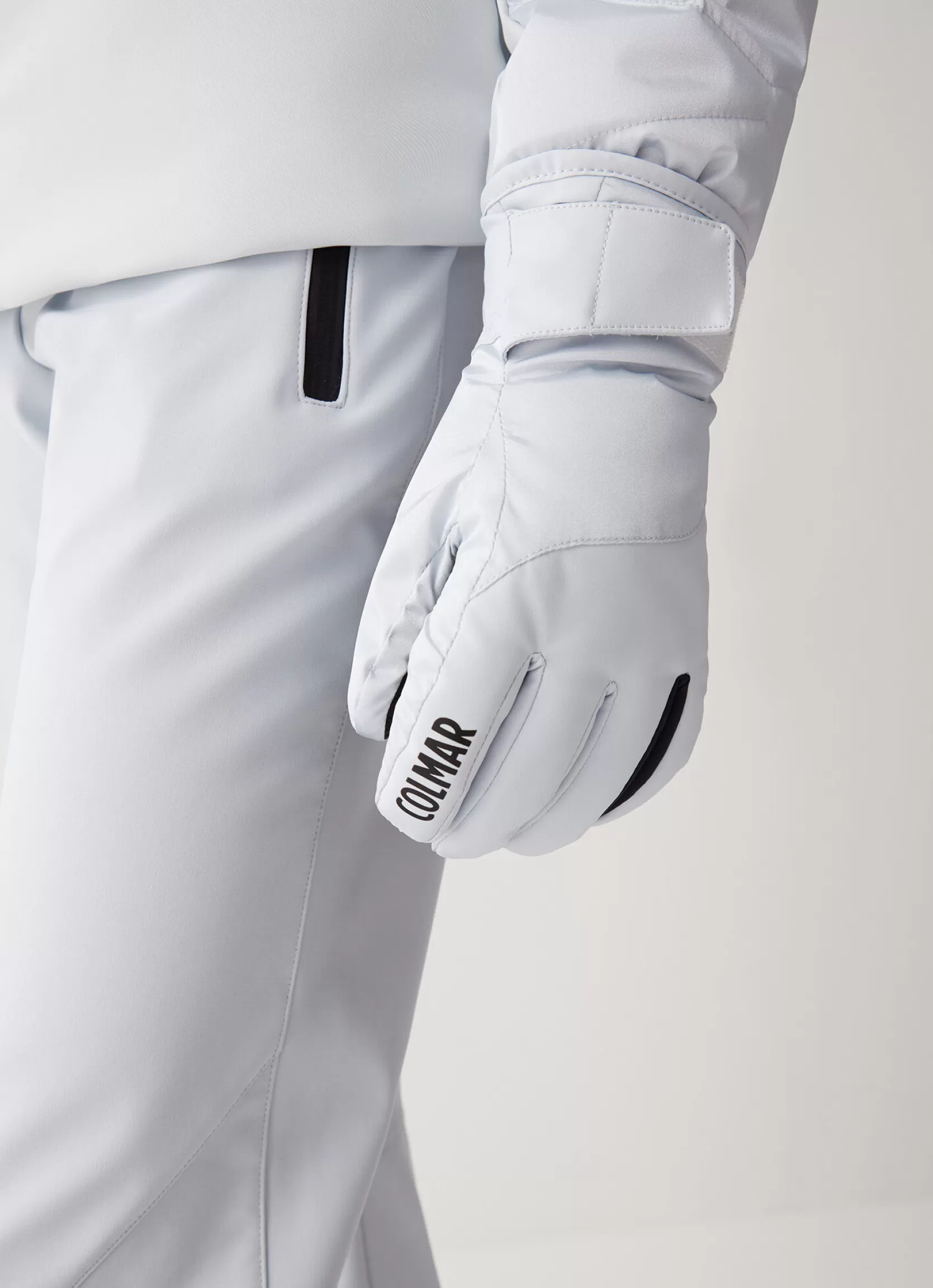 Colmar Glossy stretch satin fabric ski gloves | woman Ski Accessories