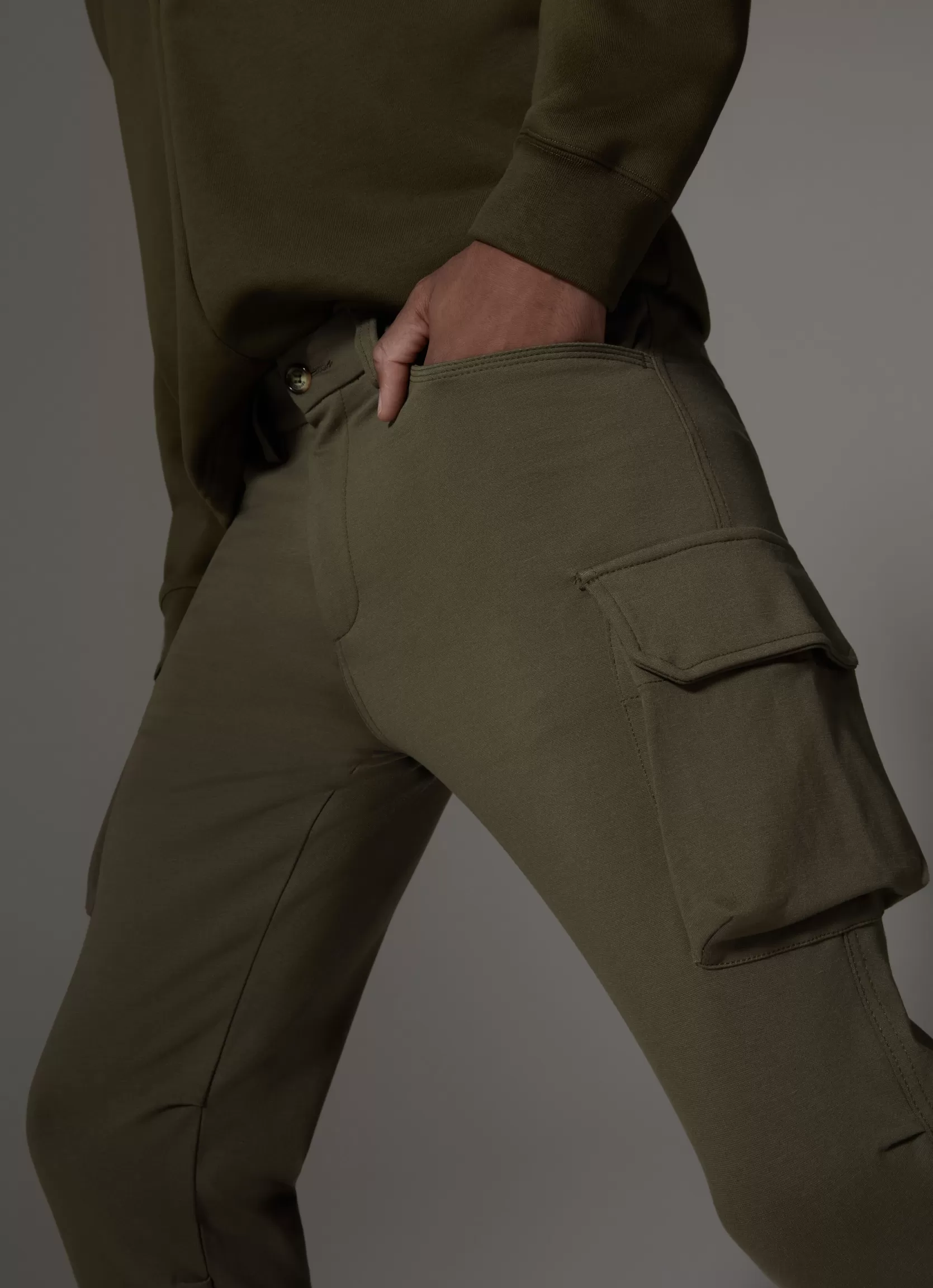Colmar Interlock trousers with maxi pockets | man Colmar Revolution | Trousers