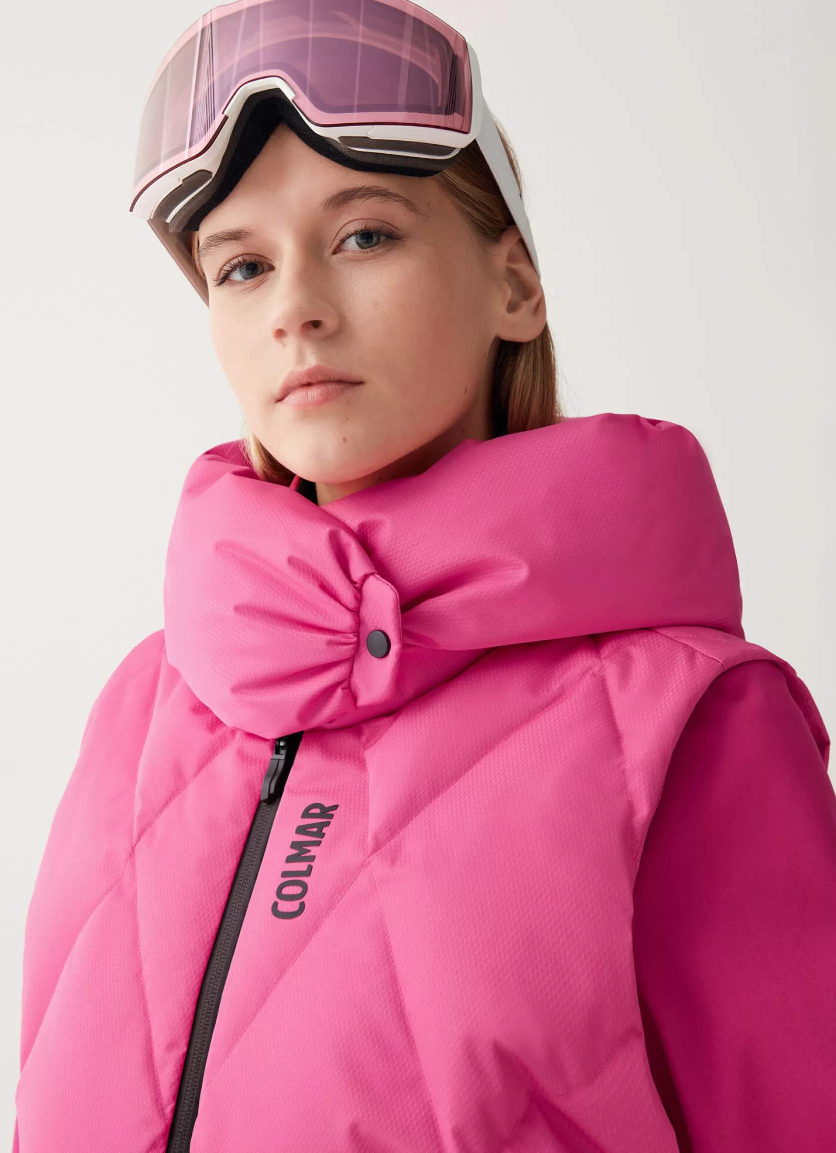 Colmar Stretch ski gilet with wide hood-collar | woman Ski Jackets