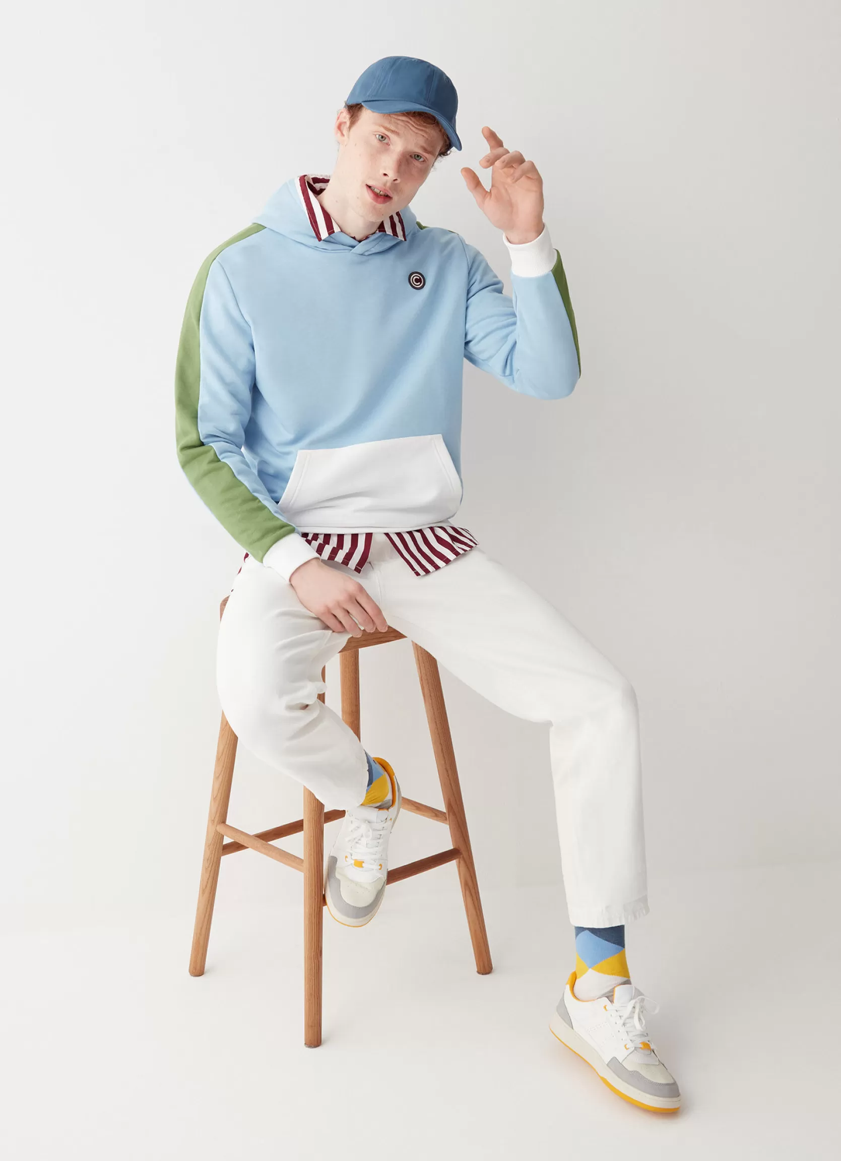 Colmar Sweatshirt with hood and handwarmer pocket | man Outlet