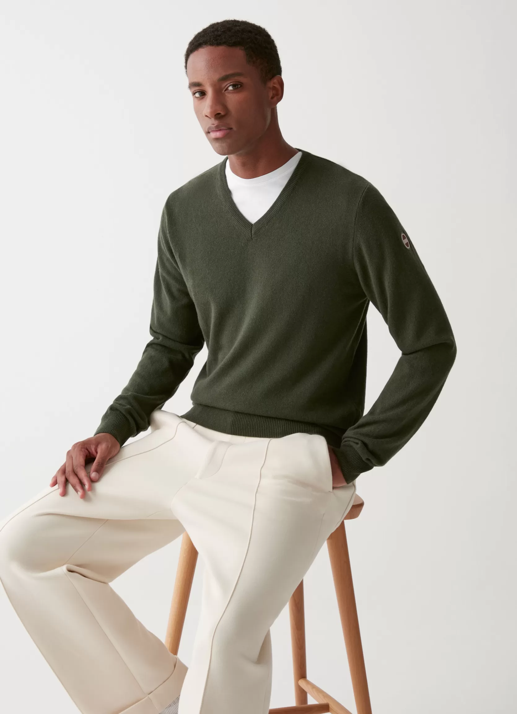 Colmar Wool and cashmere V-neck pullover | man Pullovers